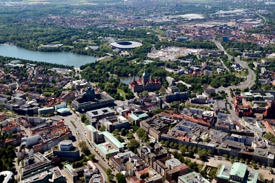 Konzert, Frühlingsfest, 96-Spiel: Polizei rechnet mit Verkehrsproblemen wegen voller City