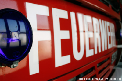 Feuerwehr rettet Katze bei Balkonbrand im Sahlkamp